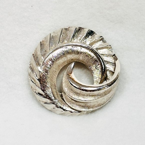 Vintage Silver Tone Coro Swirl Brooch/Pin - Picture 6 of 8
